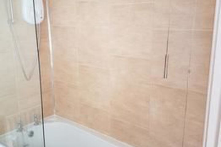 Room 2 of 10