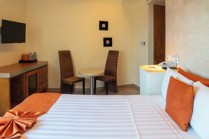 Room 26 of 100