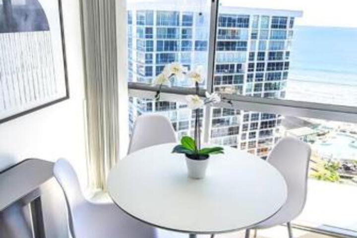 Luxury Beach Front High Rise Apartment in San Diego, CA