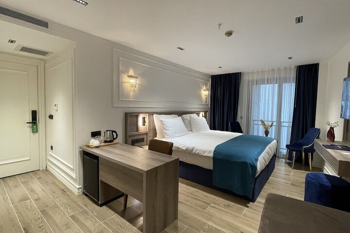 Room 26 of 127