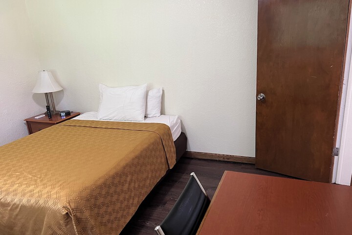 Room 71 of 180