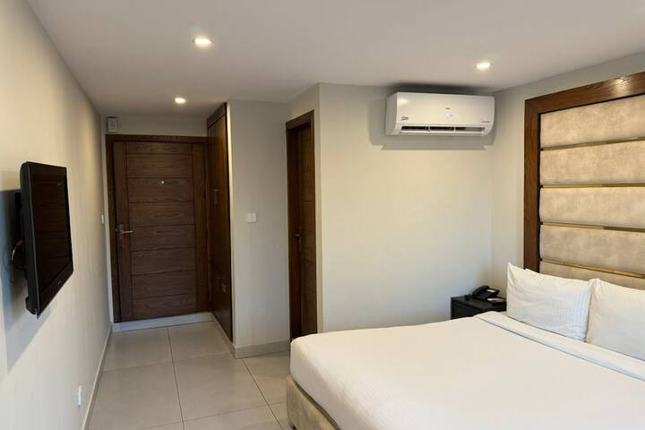 Room 15 of 60