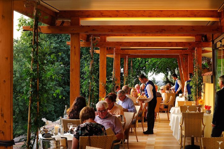 Dining 190 of 249
