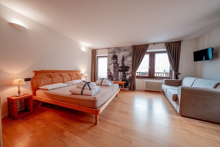 Room 7 of 38