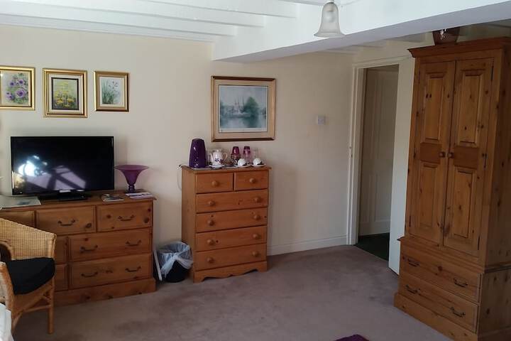 Room 4 of 53
