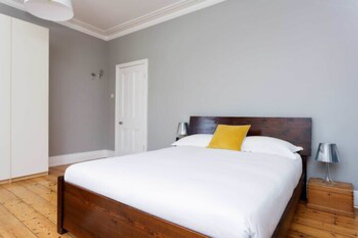 Room 15 of 23