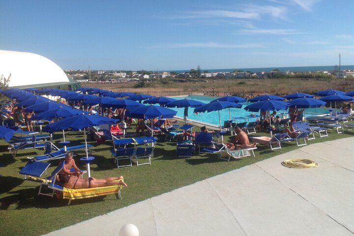 Hotel Pool