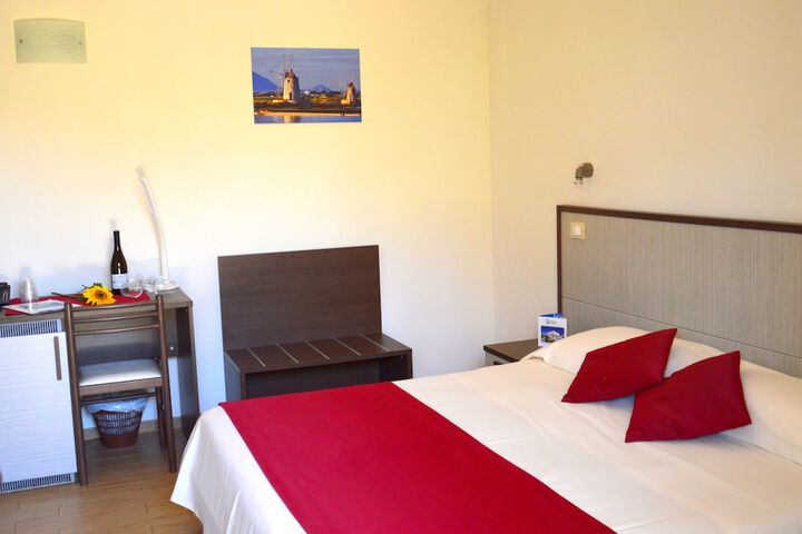 Room 8 of 95