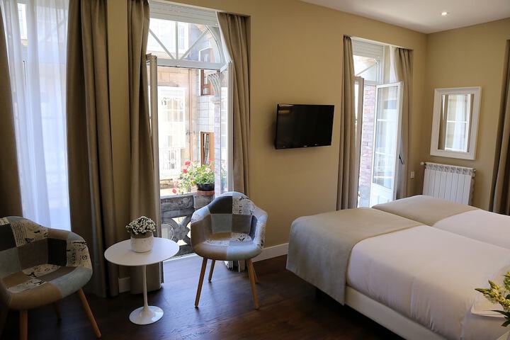 Room 6 of 53