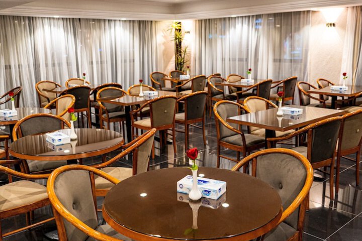 Dining 69 of 81