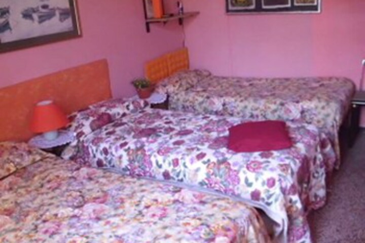 Room 16 of 25