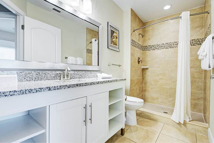 1 Bedroom Condo Junior 2 Queen Beds Sofa Accessible (31 of 38)