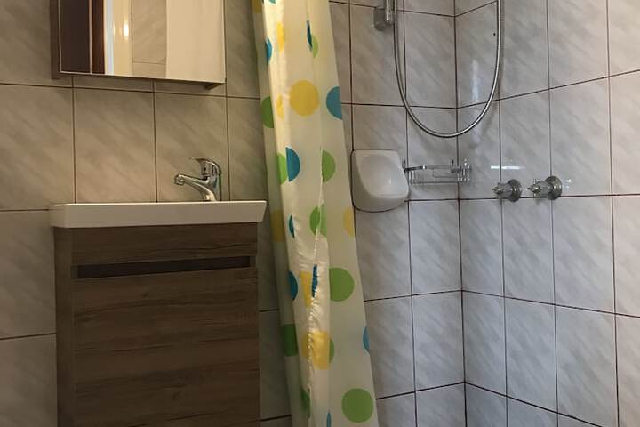 Room 9 of 21