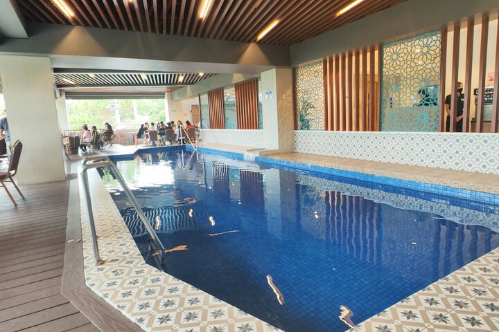 Pool 35 of 54