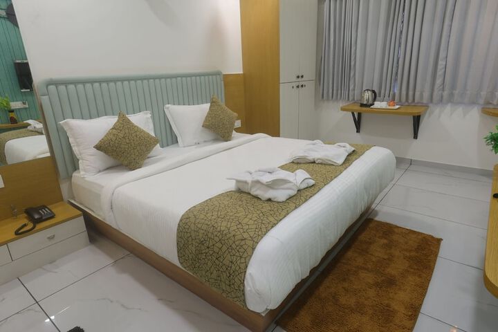 Room 43 of 68