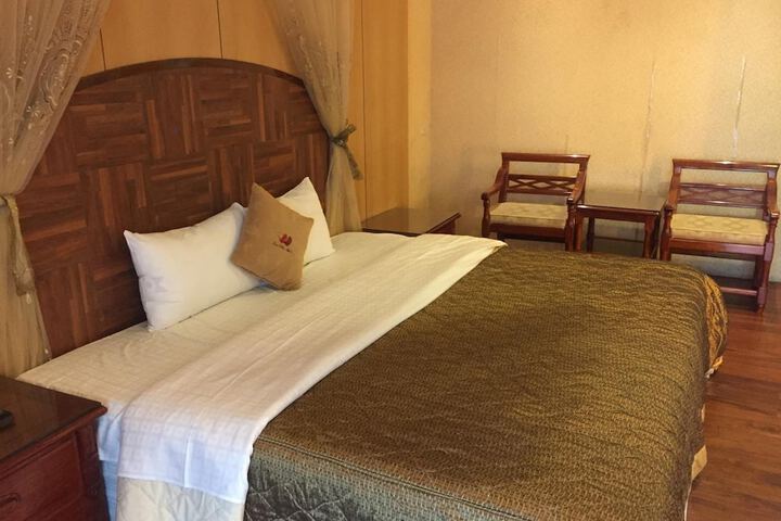 Room 55 of 79