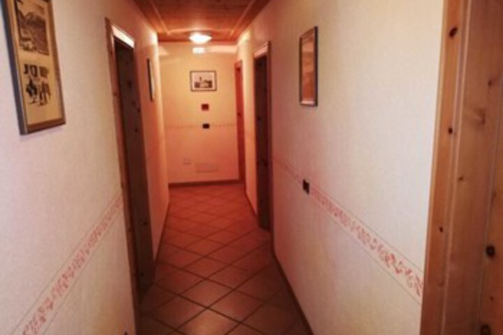 Ballroom/Hall 13 of 17