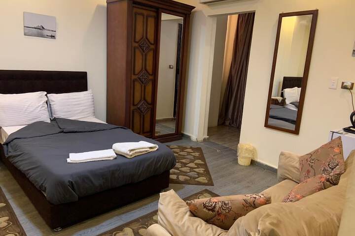 Room 8 of 29