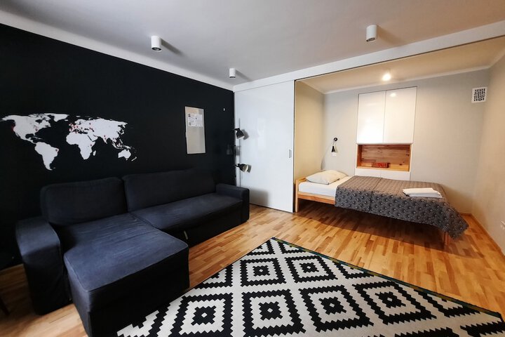Room 104 of 159