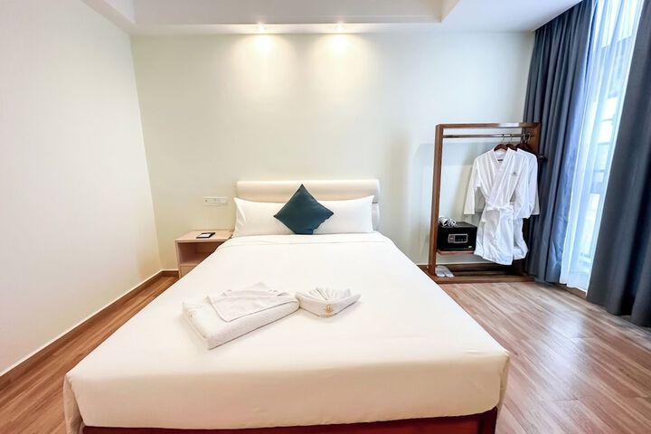 Room 6 of 40