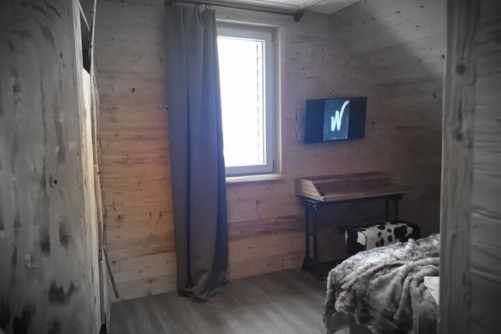 Room 27 of 131