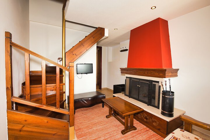 Room 42 of 49
