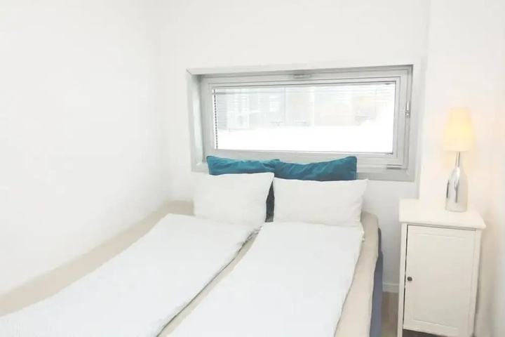 Room 2 of 11