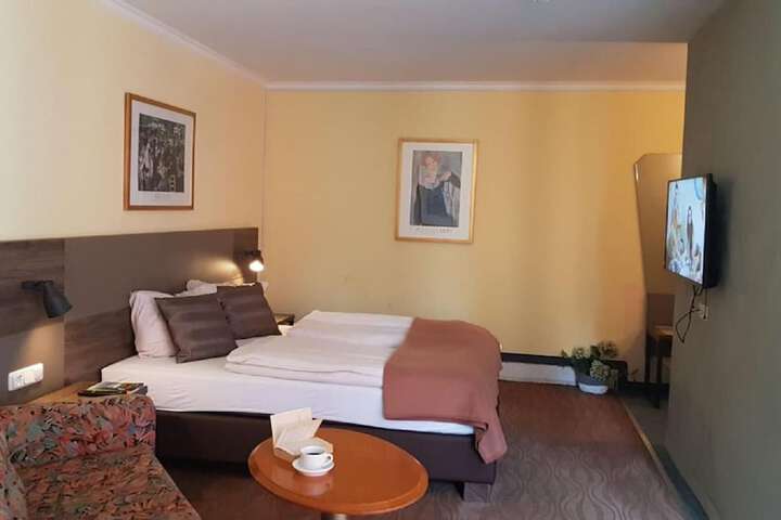 Room 13 of 58