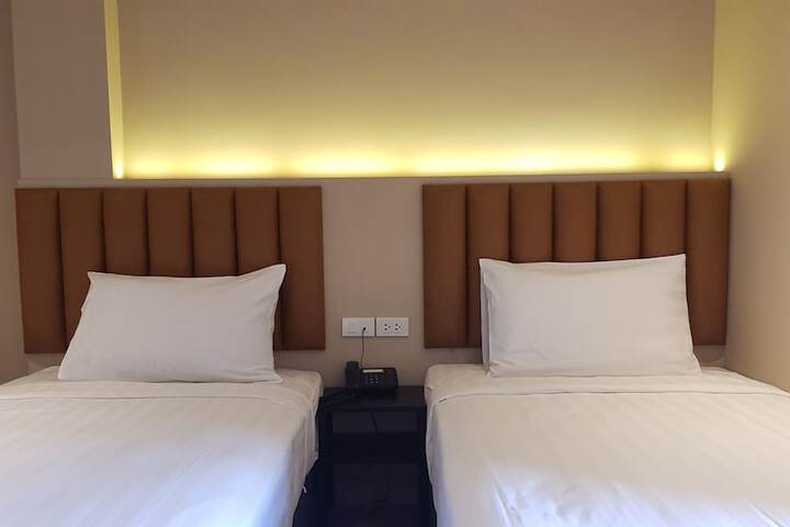 Room 12 of 31