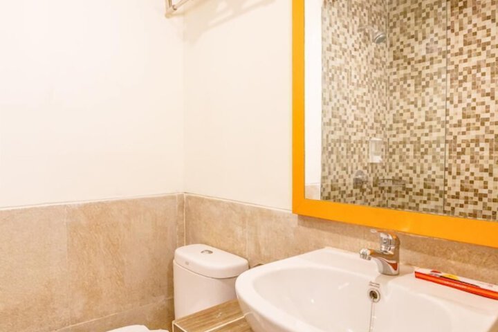 Clean Restrooms