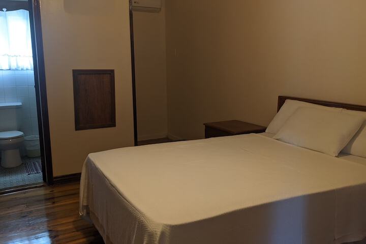 Room 4 of 39