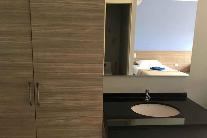 Room 12 of 21