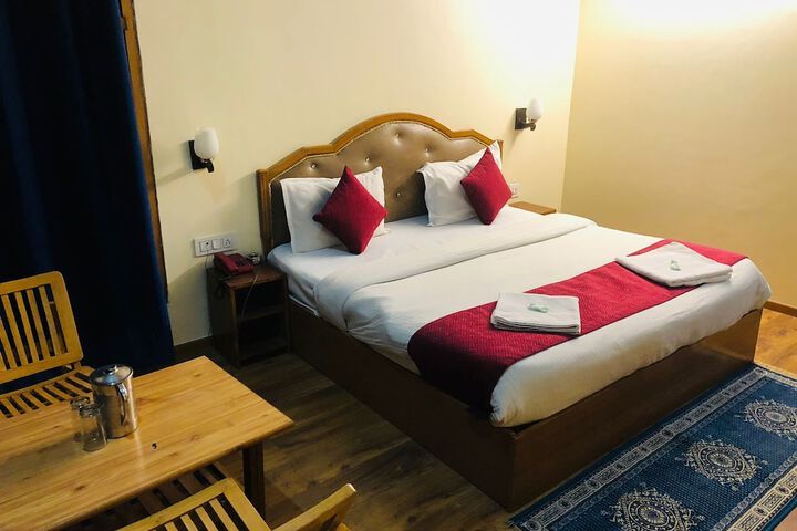 Room 14 of 36