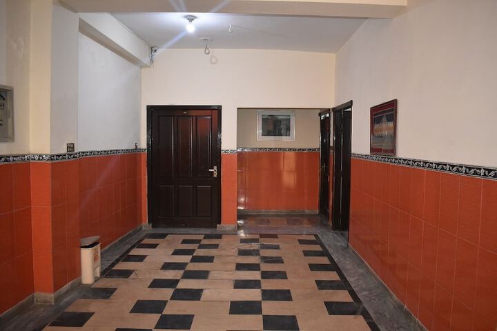 Ballroom/Hall 13 of 16