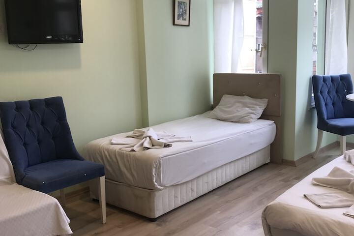 Room 17 of 23