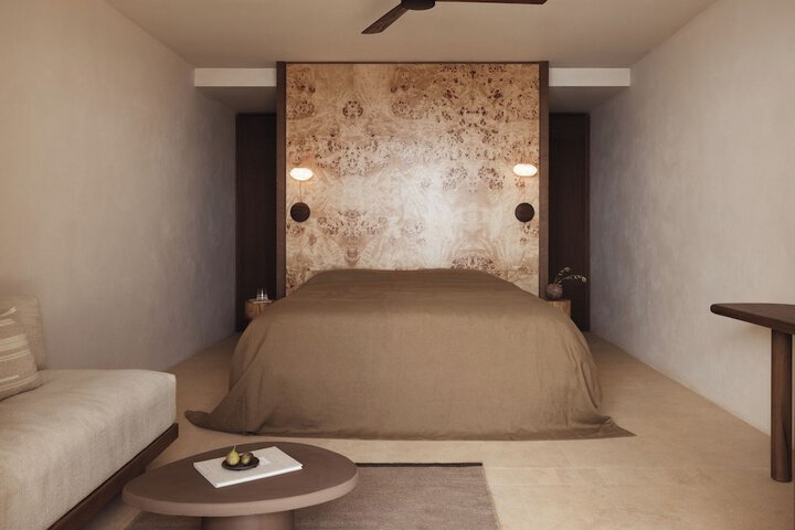 Room 7 of 73