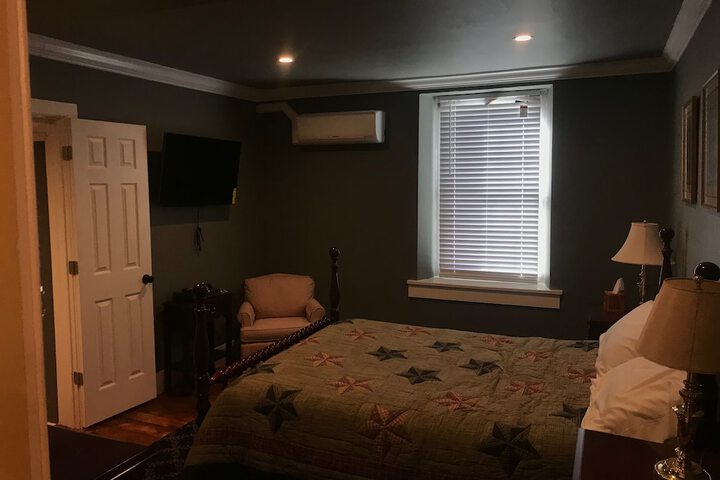 Room 19 of 64