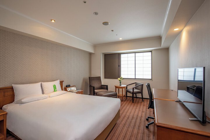 Room 27 of 75