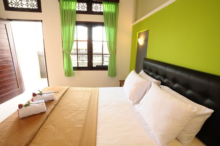 Room 10 of 73
