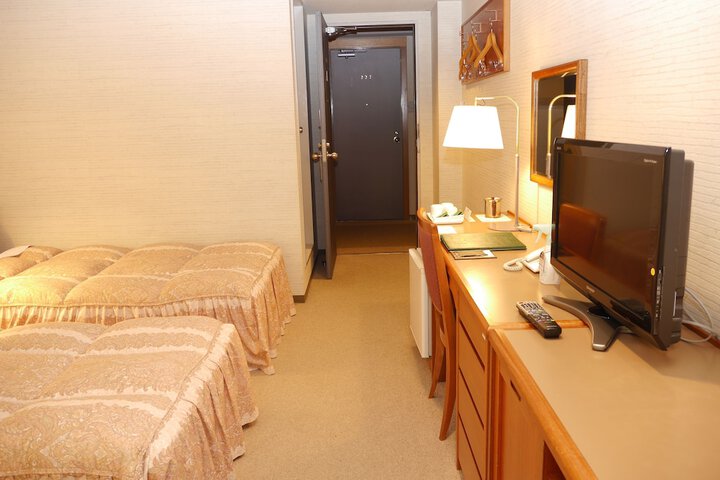Room 8 of 58