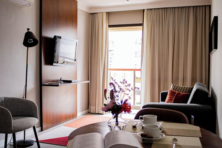 Room 33 of 83
