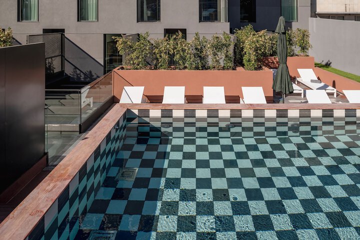 Pool 22 of 34