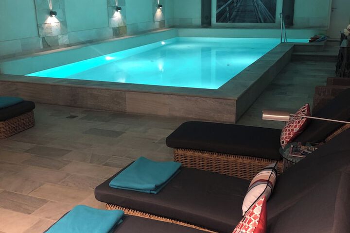 Pool 65 of 99