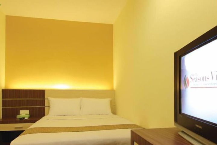 Room 13 of 40