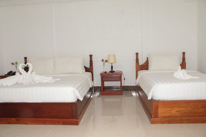 Room 53 of 105