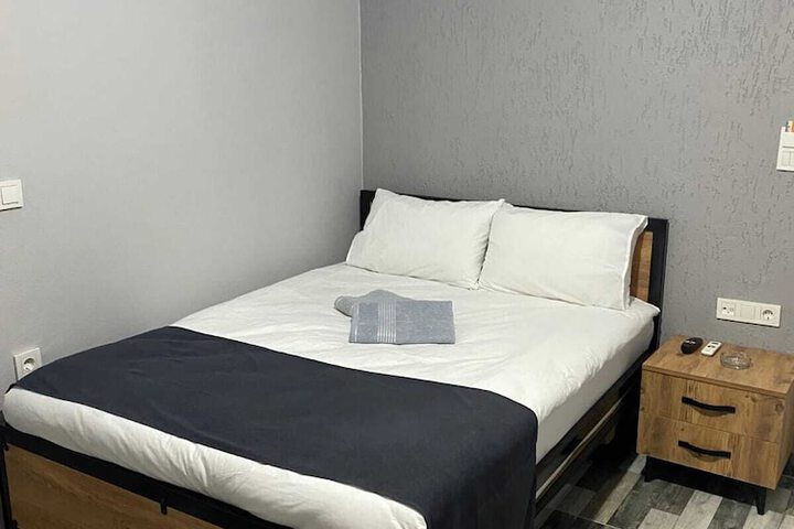 Room 4 of 19