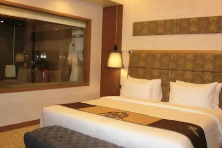 Room 14 of 116