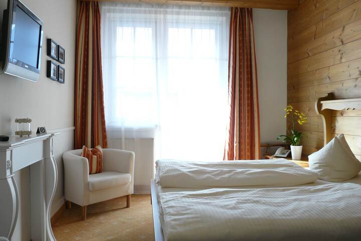 Room 5 of 53