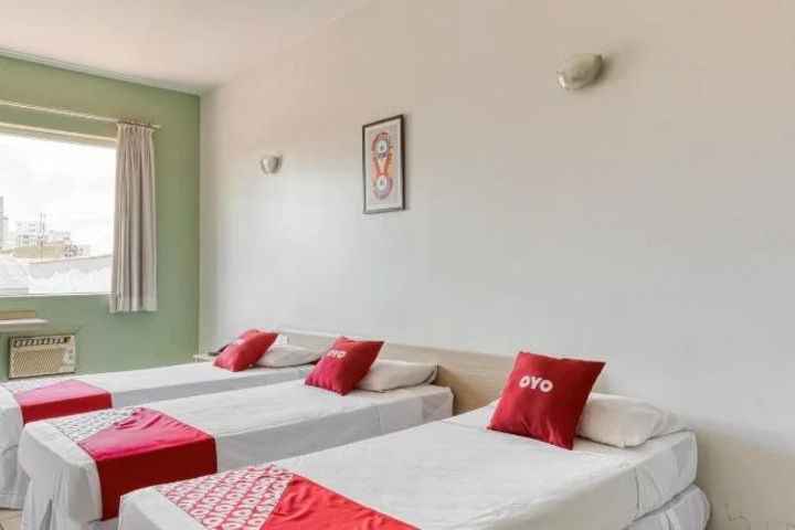 Room 4 of 17