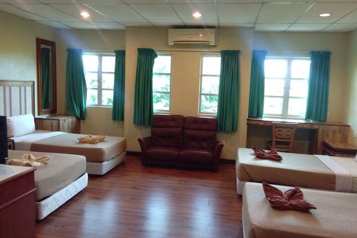 Room 10 of 42
